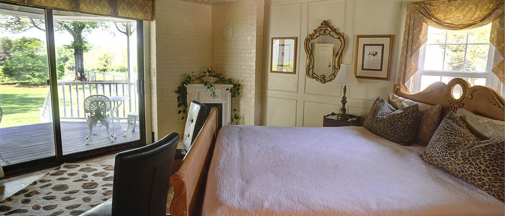 Historic Jacob Hill Inn Сиконк Экстерьер фото